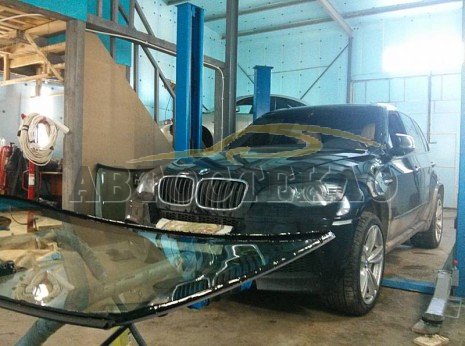 Замена лобового стекла BMW X5 E70 (БМВ Х5)