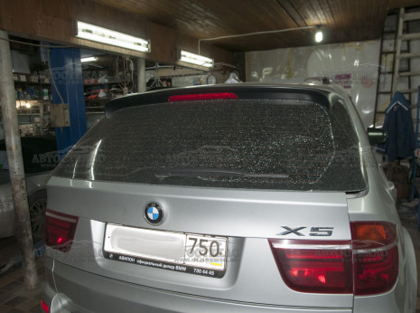 Заднее стекло BMW X5 E70. Продажа. Замена.