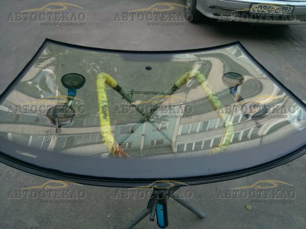 Замена лобового стекла автомобиля от 2000руб. в Москве